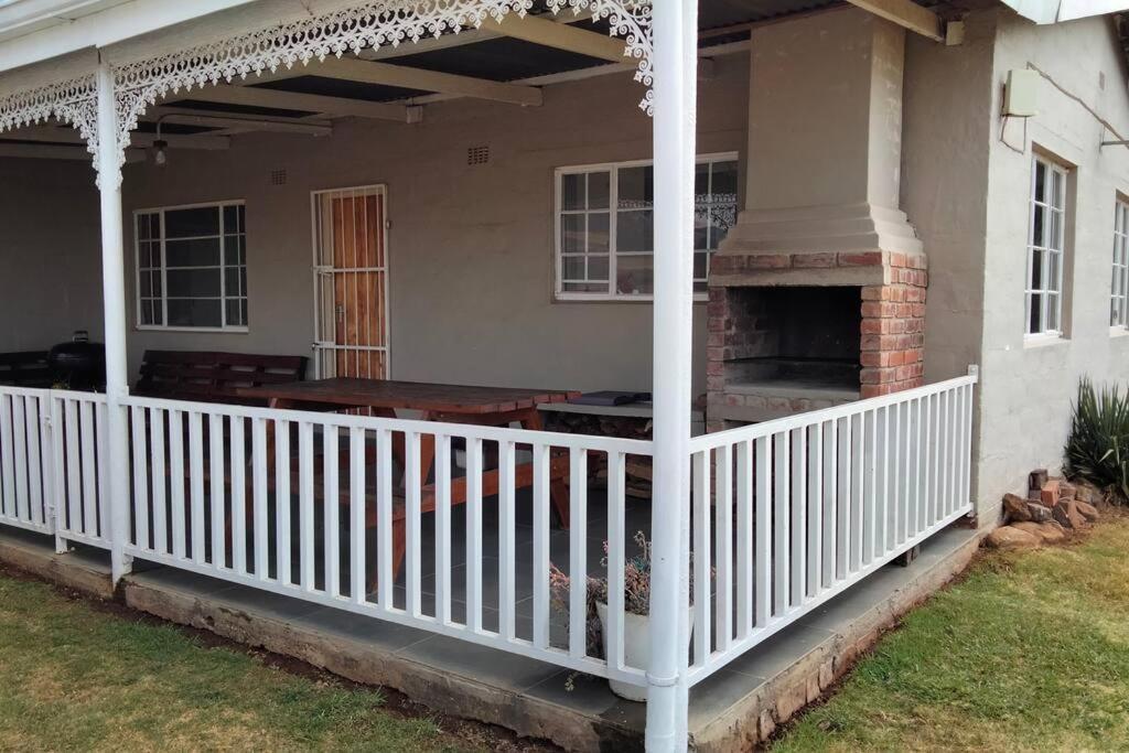 Meshlynn Farm Cottage Thendele Extérieur photo